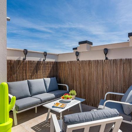 شقة La Zenia Cocoon - Luxury Penthouse With Jacuzzi, 2 Pools, Indoor Heated Pool, Sauna, Gym, Playstation Dehesa de Campoamor  المظهر الخارجي الصورة