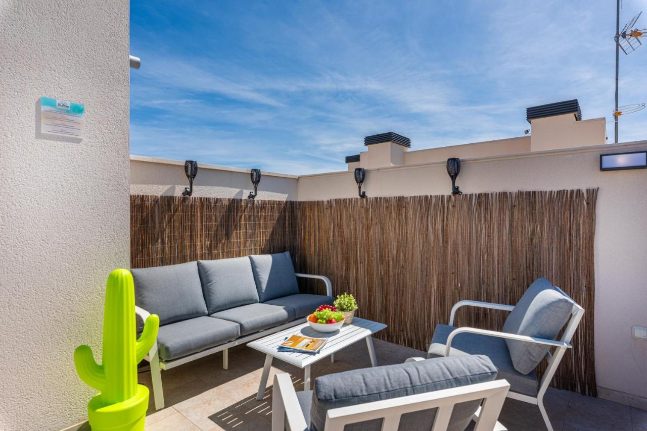 شقة La Zenia Cocoon - Luxury Penthouse With Jacuzzi, 2 Pools, Indoor Heated Pool, Sauna, Gym, Playstation Dehesa de Campoamor  المظهر الخارجي الصورة