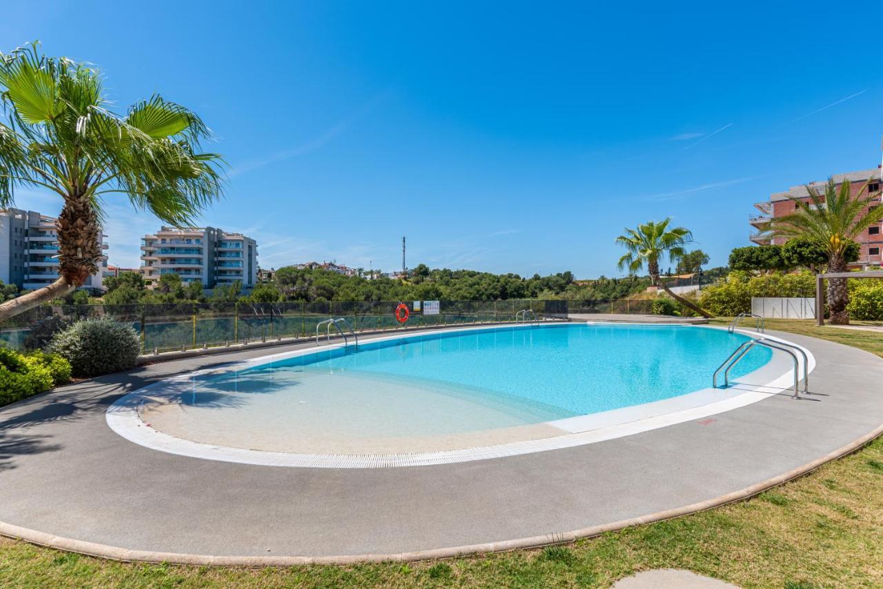 شقة La Zenia Cocoon - Luxury Penthouse With Jacuzzi, 2 Pools, Indoor Heated Pool, Sauna, Gym, Playstation Dehesa de Campoamor  المظهر الخارجي الصورة