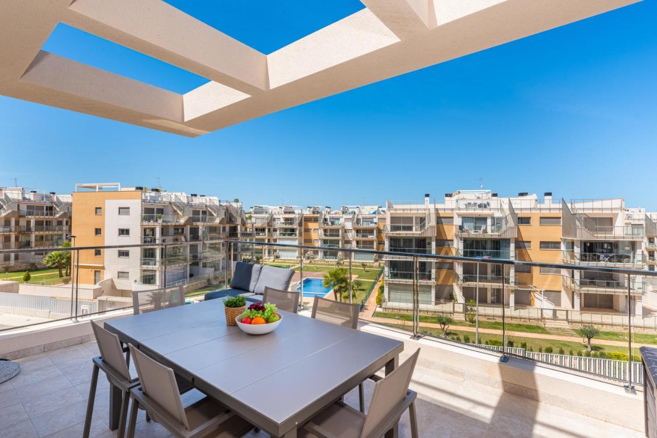شقة La Zenia Cocoon - Luxury Penthouse With Jacuzzi, 2 Pools, Indoor Heated Pool, Sauna, Gym, Playstation Dehesa de Campoamor  المظهر الخارجي الصورة
