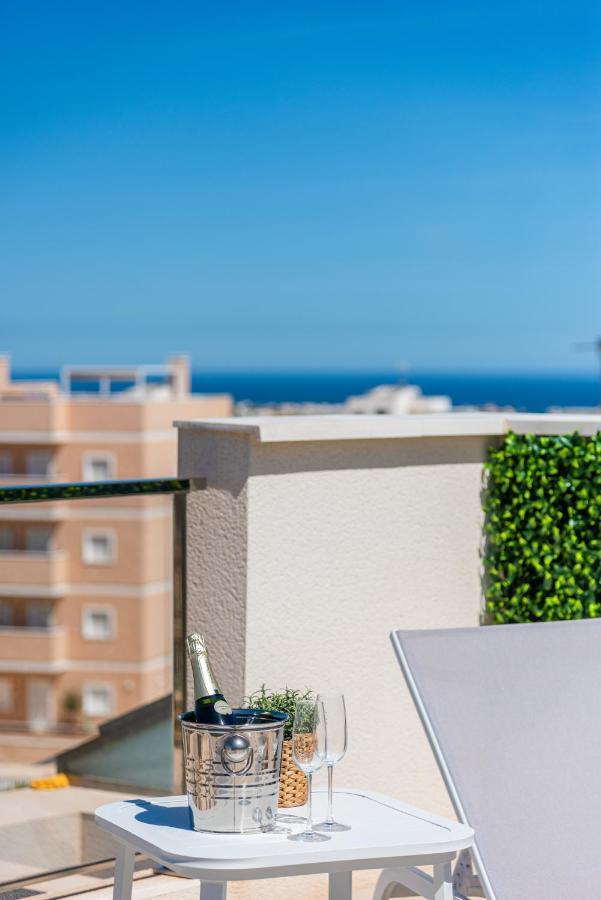 شقة La Zenia Cocoon - Luxury Penthouse With Jacuzzi, 2 Pools, Indoor Heated Pool, Sauna, Gym, Playstation Dehesa de Campoamor  المظهر الخارجي الصورة